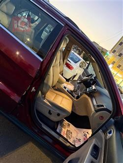 جیپ گراند شیرۆکی